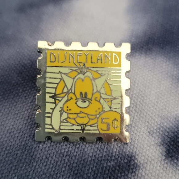 Set of 4 Disney Pins for Trading, Donald Duck, Pluto, Goofy, and Freddie the Bat - Picture 2 of 6